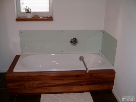 Wandverkleidung Badewanne
